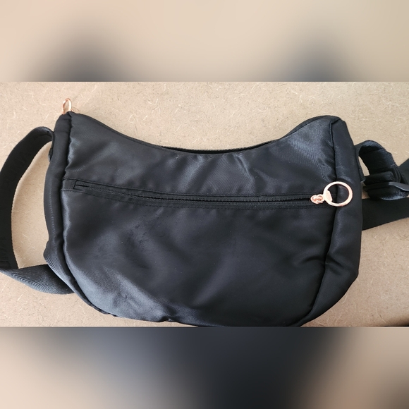 Puma Crossbody - Picture 2 of 2